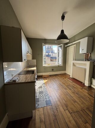  Appartement à louer 3 pièces 88 m²