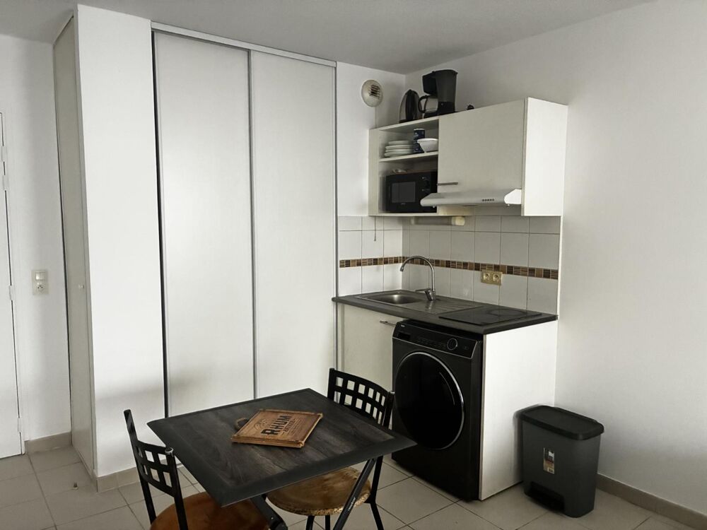 Studio avec extérieur + place de parking