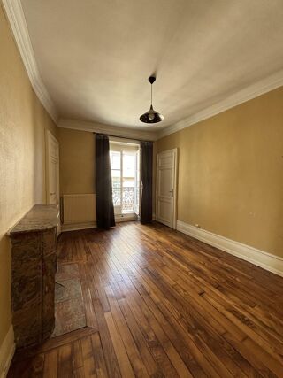  Appartement à louer 3 pièces 88 m²