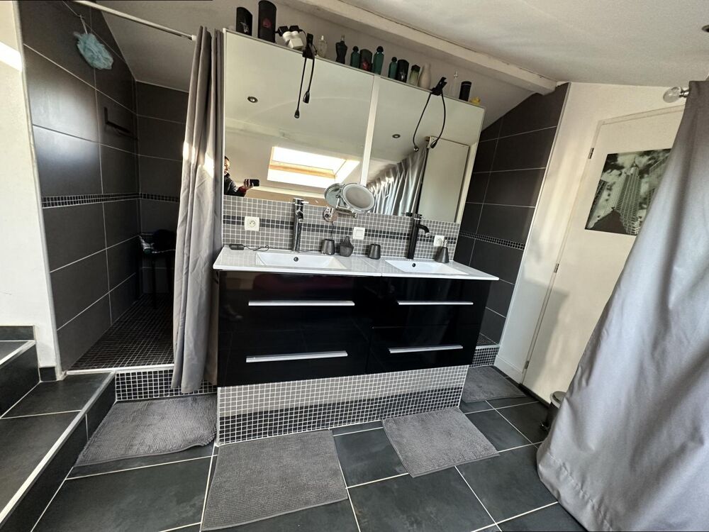 Vente Appartement Valergues exclu: Magnifique T6 avec terrasse , piscine et garage Valergues