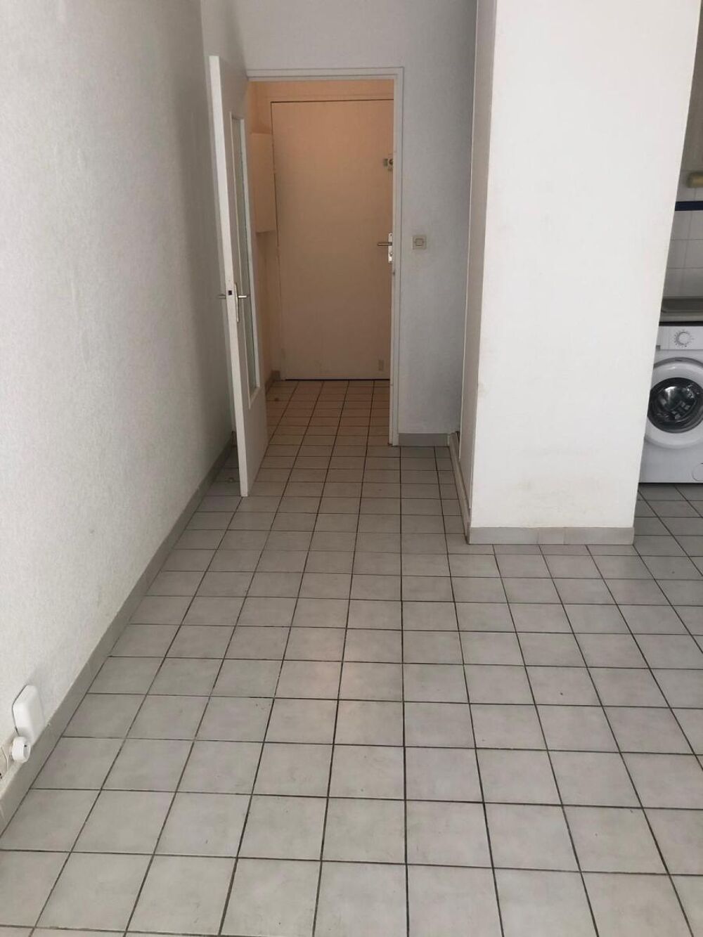 Montpellier  Aiguelongue superbe studio en rez de jardin + parking