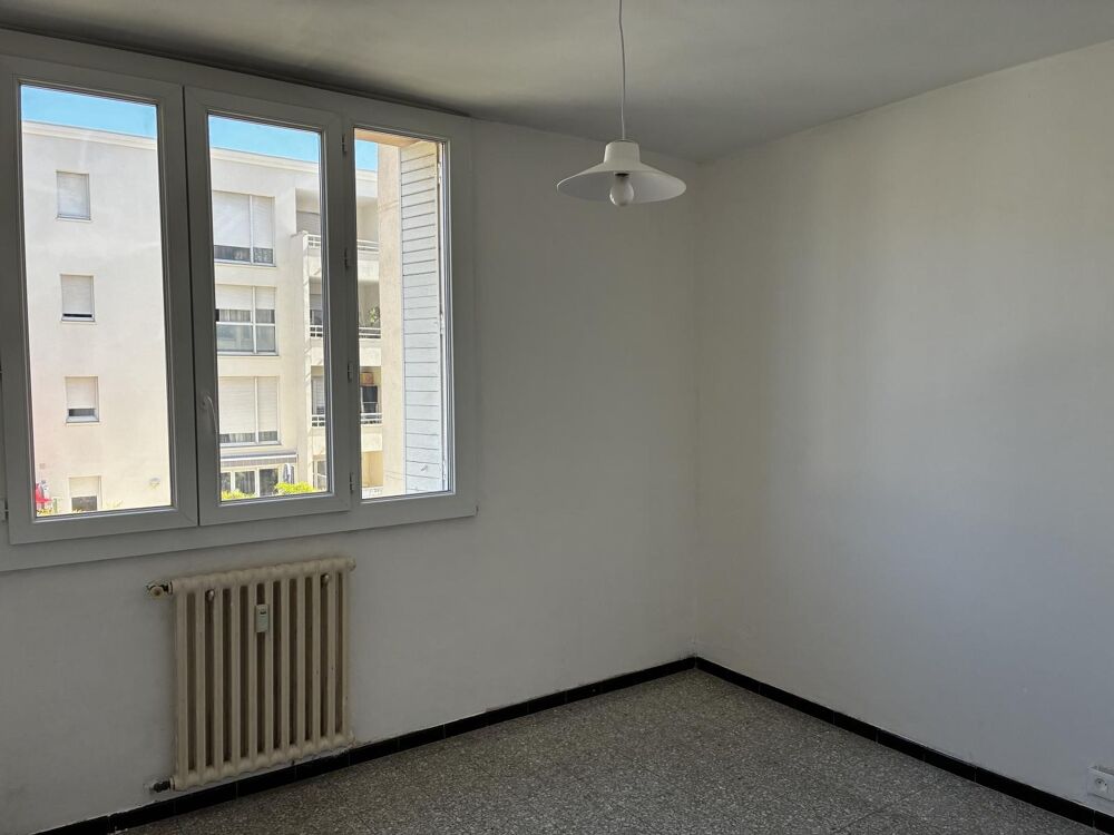 APPARTEMENT P3 +TERRASSE + CAVE + PLACE DE STATIONNEMENT