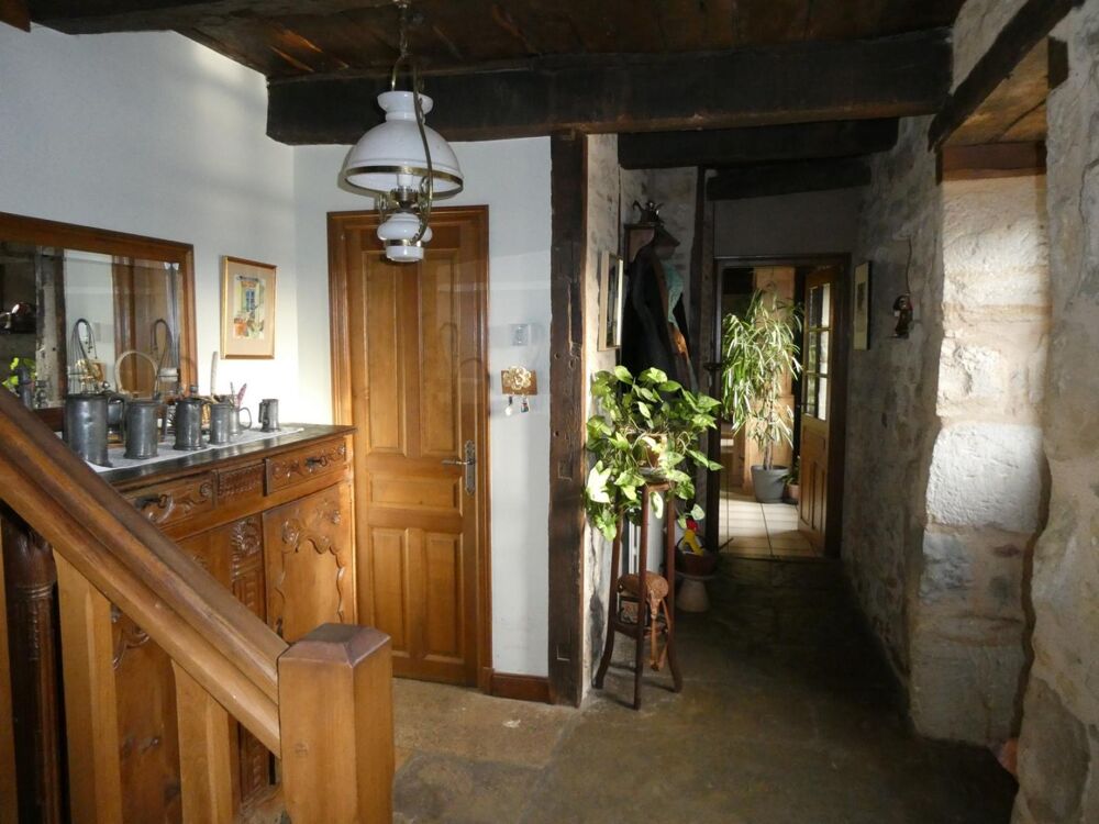 Bien plus quune maison, un nouveau projet de vie ! A vendre Secteur LACAPELLE-MARIVAL 46120 maison, piscine et dépendance.