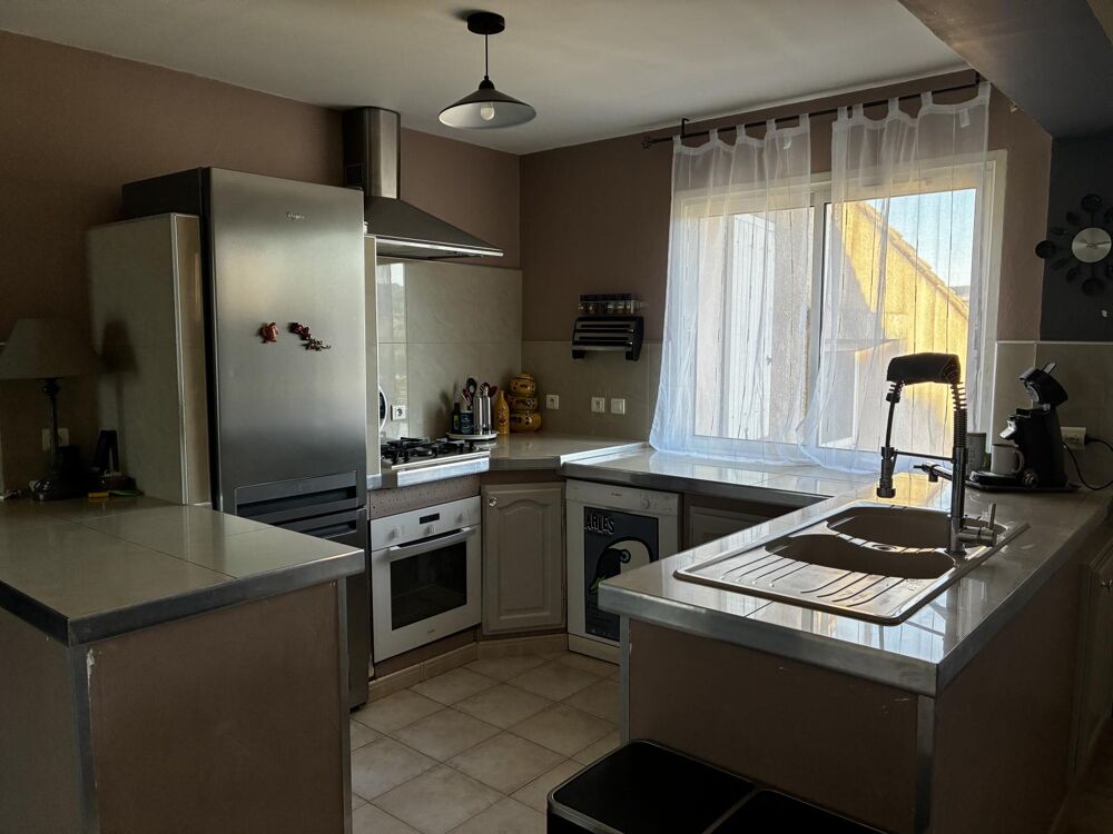 Vente Appartement BEAUCAIRE - APPARTEMENT  T3 Terrasse et 2 parkings Beaucaire
