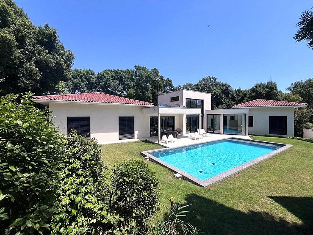 Villa d'architecte F6 de 200 m² sur 2000 m² sur les hauteurs de SOMMIERES (30250)