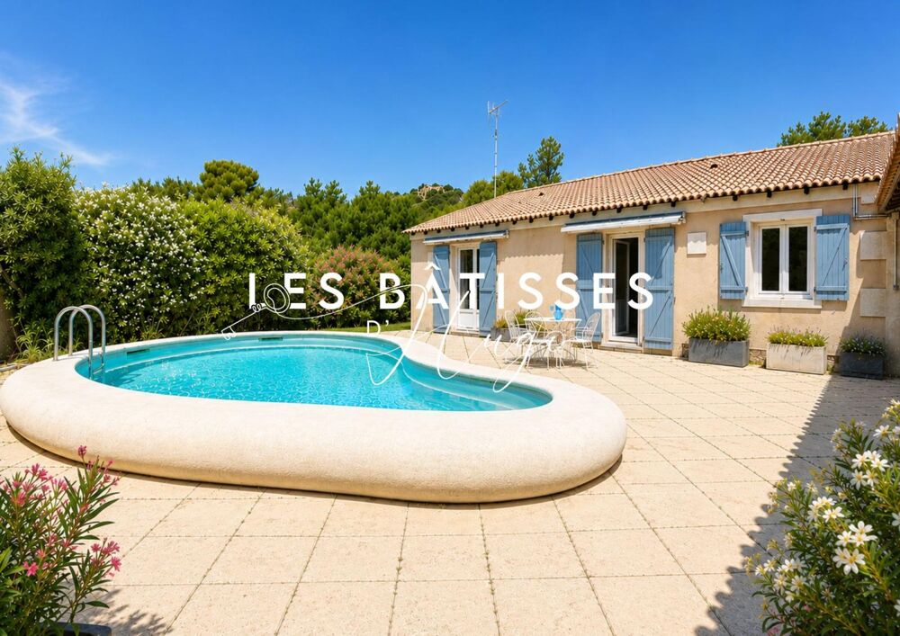 Maison de plain-pied avec dépendance et piscine à Maussane-les-Alpilles