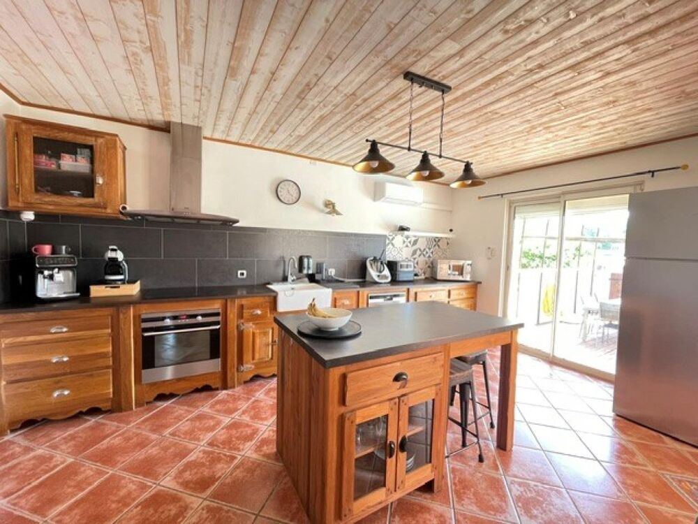 Vente Maison Saint-Privat-des-Vieux villa T5 avec piscine Saint-privat-des-vieux