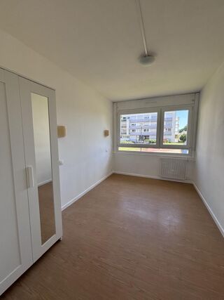  Appartement à louer 3 pièces 69 m²