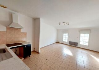  Immeuble à vendre 160 m² Saturargues