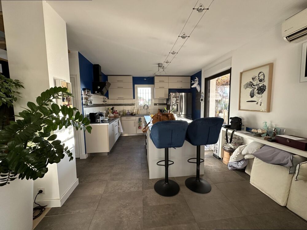 Vente Appartement Valergues exclu: Magnifique T6 avec terrasse , piscine et garage Valergues