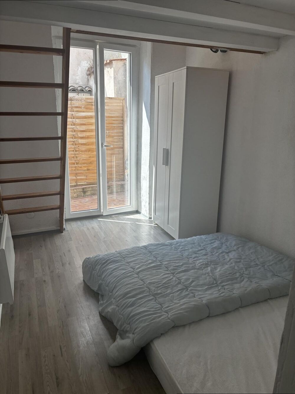 Location Appartement Appartement P2 bis meublé avec petit extérieur Nimes