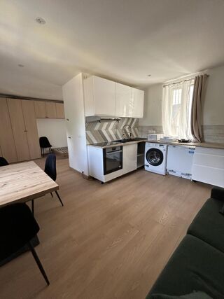  Appartement à louer 1 pièce 30 m²