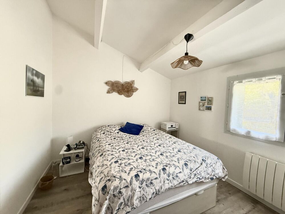 MAISON T3- TRAVERSANTE -PORT CAMARGUE- GARAGE + PARKING + JARDIN + TERRASSE