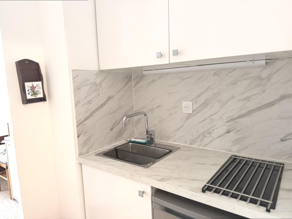 Vente Appartement La Grande Motte : Quartier prisé  : Studio meublé  avec vue sur la pinède, terrasse et parking La petite motte