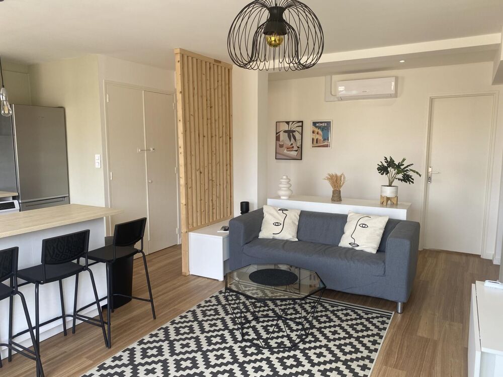 Location Appartement APPARTEMENT P4 MEUBLE- SQUARE DE LA COURONNE NIMES Nimes
