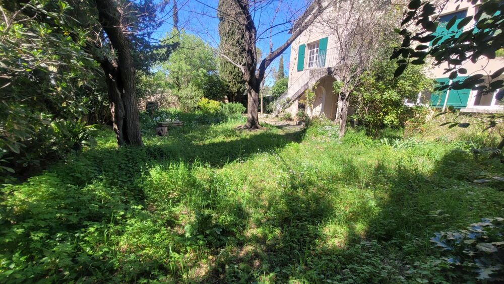 Vente Maison Montpellier Aiguelongue Rare Maison 4 faces de 200m² / 816 m² de terrain avec  3 logements indépendants. Montpellier