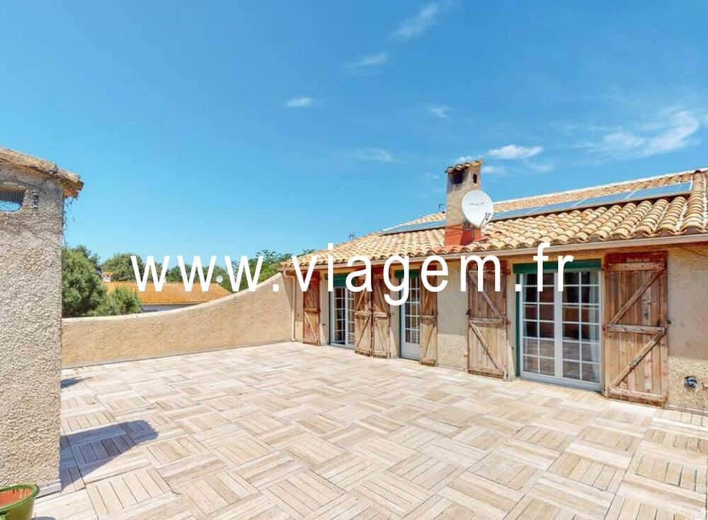 Vente Maison Maison de centre ville avec jardin et dépendance sur double niveau ( R+1) avec piscine, parcelle globale d'environ 1200 mètres d Serignan
