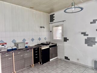  Immeuble � vendre 303 m�