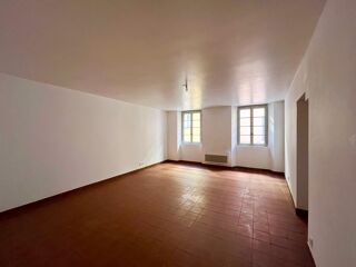  Appartement à louer 3 pièces 82 m²
