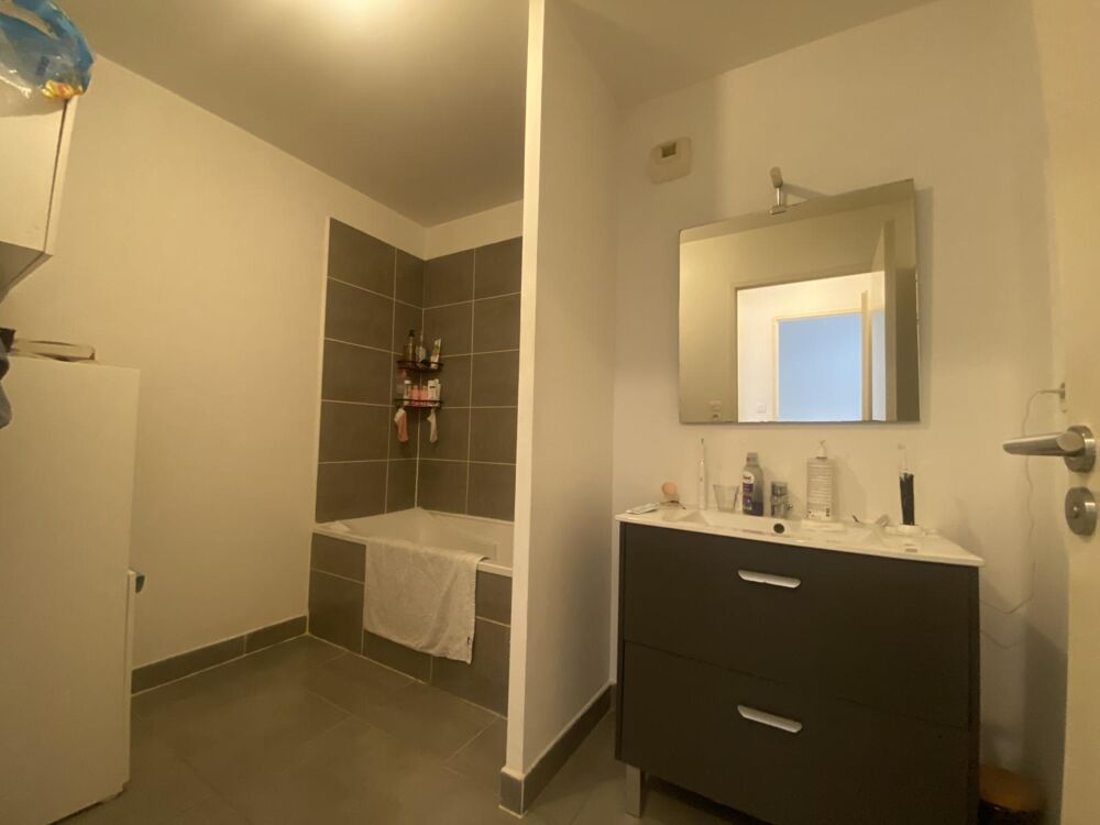 Vente Appartement Appartement P3 avec stationnement Nimes