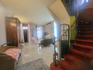  Maison à vendre 10 pièces 224 m²