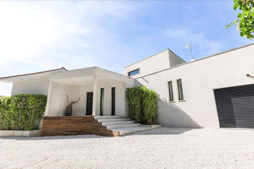 Villa d'architecte F6 de 200 m² sur 2000 m² sur les hauteurs de SOMMIERES (30250)