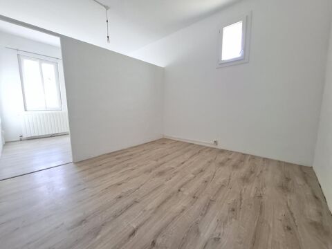   VENDARGUES � Maison de village  de 84 m2 hab avec cour de 26 m2 + remise de 25 m2 au sol am�nageable Maison - 4 pi�ce(s) - 84 m�