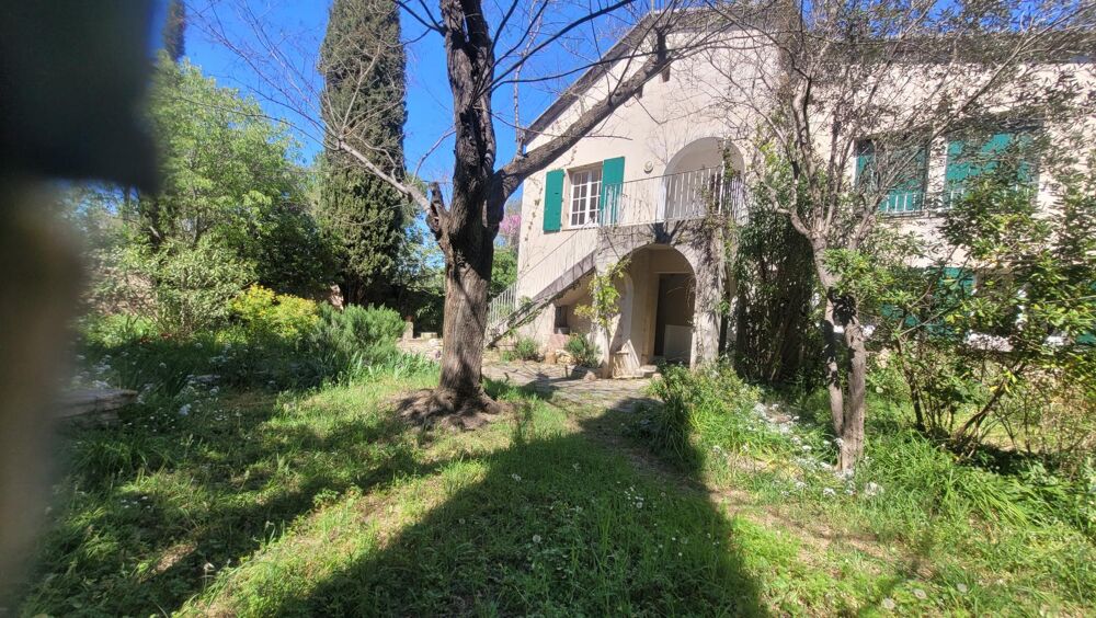 Vente Maison Montpellier Aiguelongue Rare Maison 4 faces de 200m² / 816 m² de terrain avec  3 logements indépendants. Montpellier