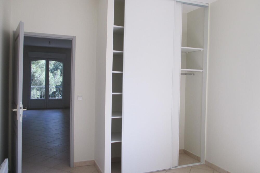 Location Appartement MAUGUIO / VAUGIERES  : Grand T3 avec terrasse et parkings. Mauguio