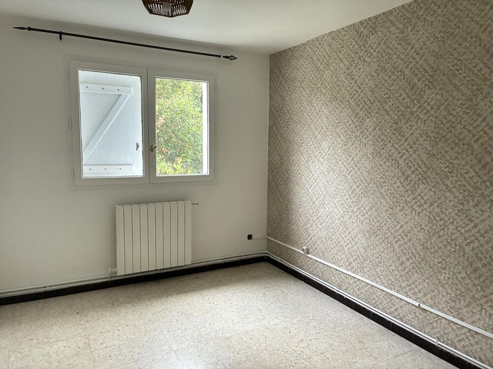 Location Appartement APPARTEMENT P2 avec 2 places de parking Nimes