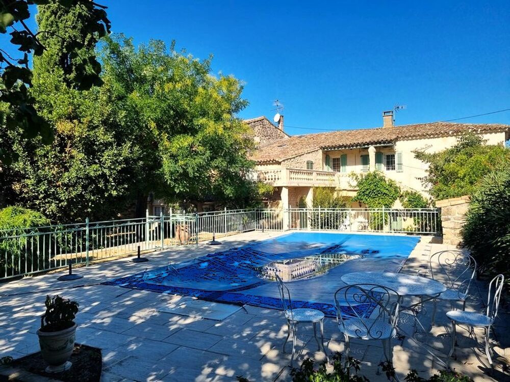 Vente Maison Vente maison en pierres apparentes avec piscine à SOUVIGNARGUES. 30250. Souvignargues