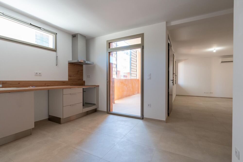 Vente Maison MAISON DE VILLE NIMES - GARAGE- BALCON 349000 E Nimes