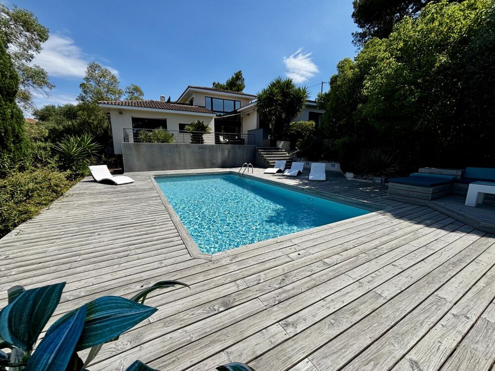 VILLA DARCHITECTE CONTEMPORAINE  VUE PANORAMIQUE ÉTANG DE THAU  CADRE DEXCEPTION