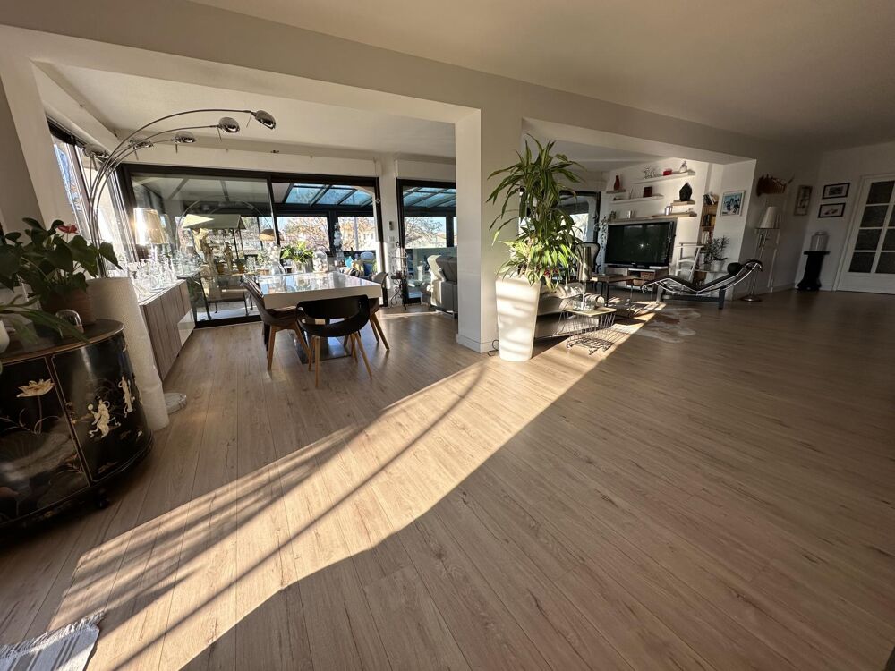 Vente Appartement Valergues en exclusivité ce magnifique T6 avec terrasse , piscine et garage Valergues