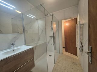  Appartement à louer 2 pièces 57 m²