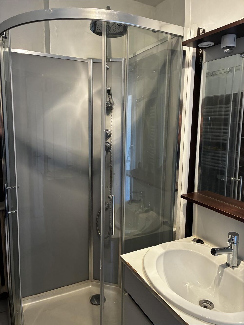 Location Appartement APPARTEMENT P3 +TERRASSE + CAVE + PLACE DE STATIONNEMENT Nimes
