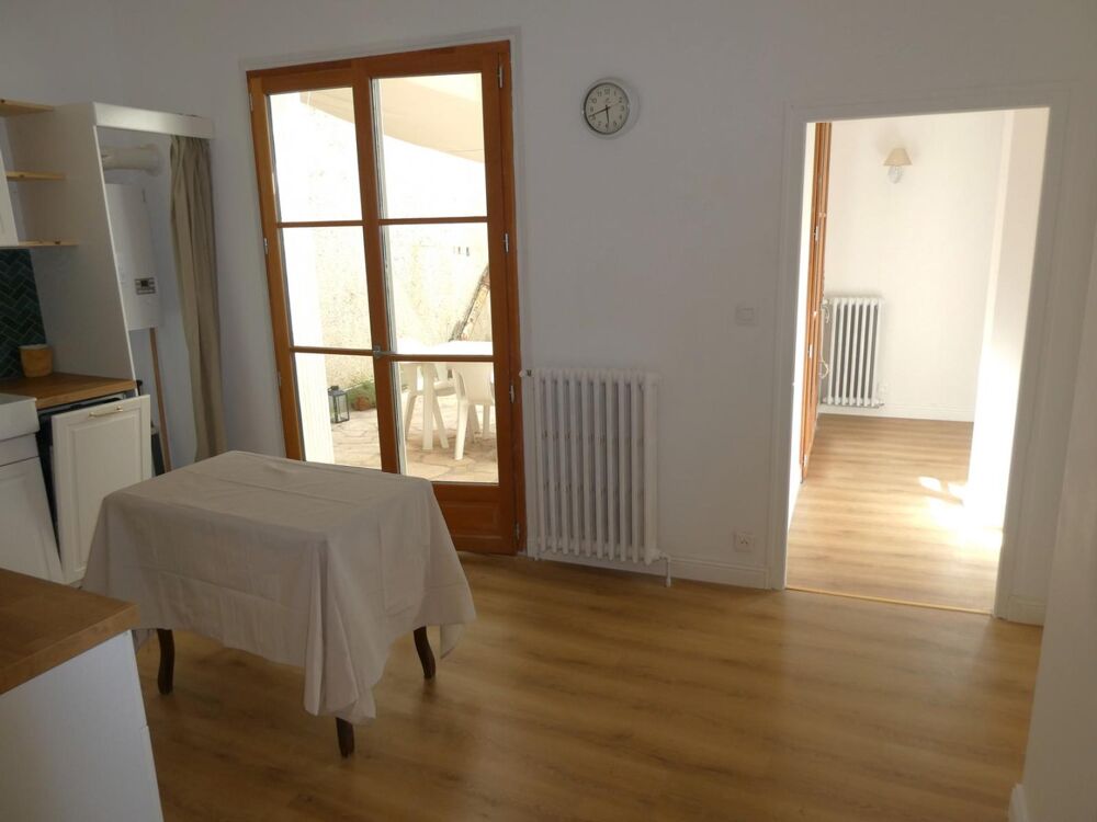 Vente Appartement A vendre FIGEAC 46100 appartement 5 pièces 2 chambres avec terrasse. Figeac