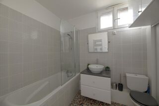  Appartement à louer 3 pièces 60 m²