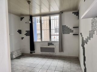  Immeuble à vendre 303 m²