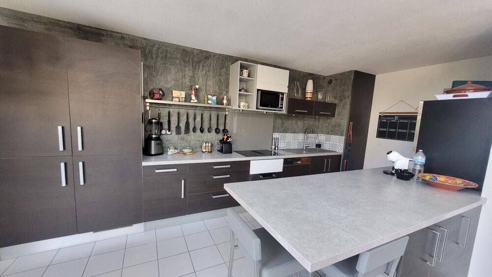 Vente Appartement MONTPELLIER    Superbe Appartement  coup de coeur T5 duplex de 114m² avec jardin, garage et prestations de qualité. Montpellier