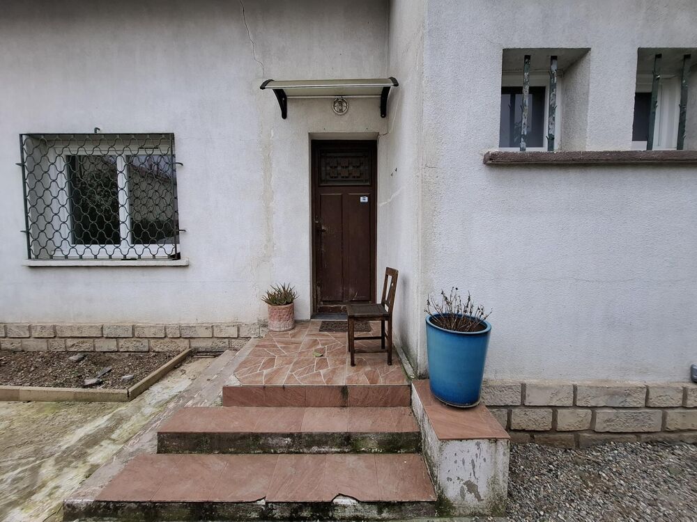 MONTPELLIER  Maison T4 individuelle de plain-pied 4 faces / 292 m2 de terrain  Quartier Centrayrargues au calme .