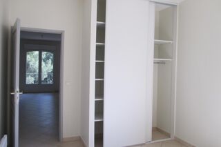  Appartement à louer 3 pièces 95 m²
