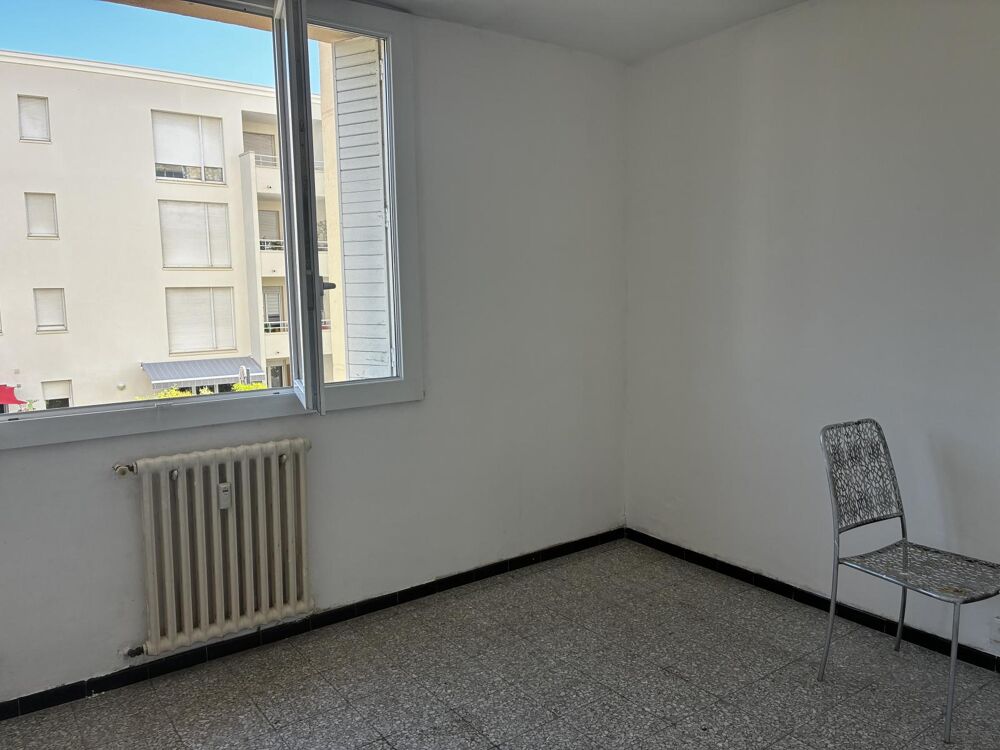 Location Appartement APPARTEMENT P3 +TERRASSE + CAVE + PLACE DE STATIONNEMENT Nimes