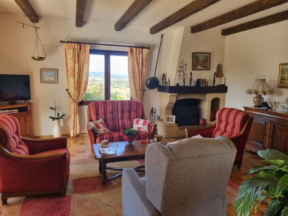Villa F4 sur 1.202 m² située sur les hauteurs de VILLEVIEILLE. 30250.