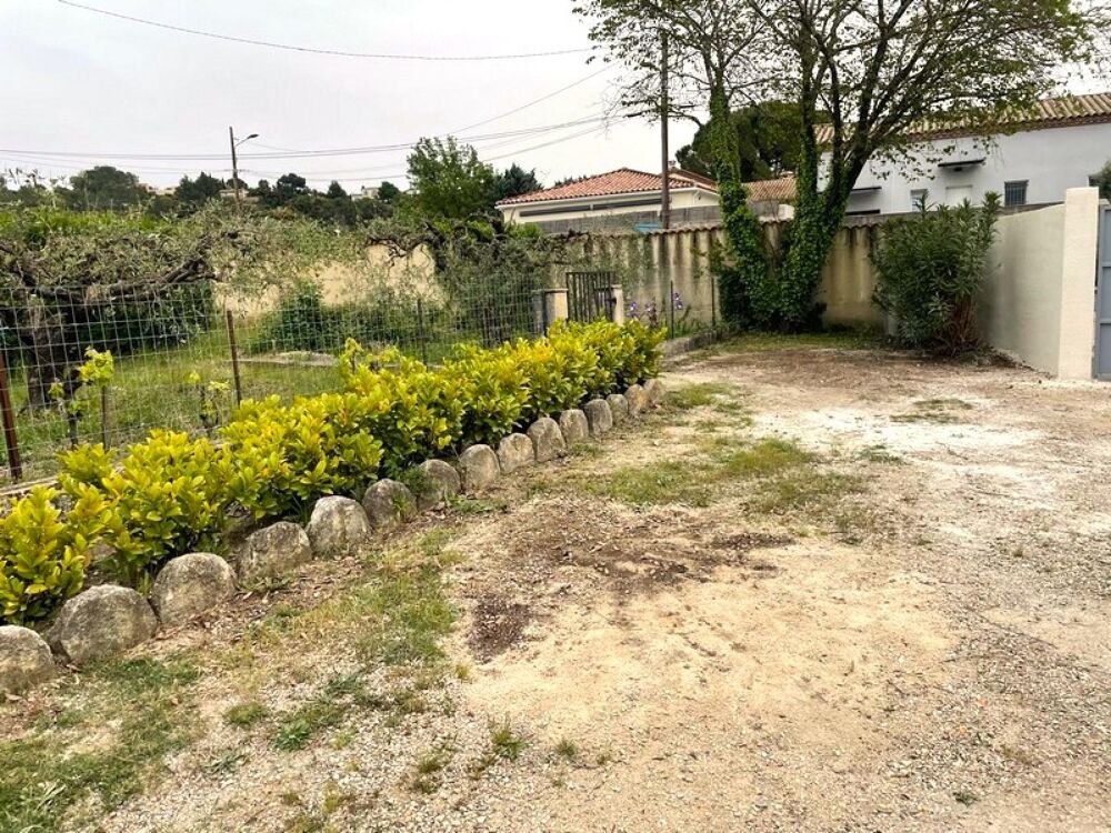 Vente Terrain Terrain viabilisé de 521 m² hors lotissement + hangar de 80 m² proche de Sommières- Villevieille. 30250 Sommieres