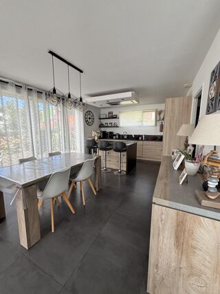  Maison à louer 4 pièces 98 m²