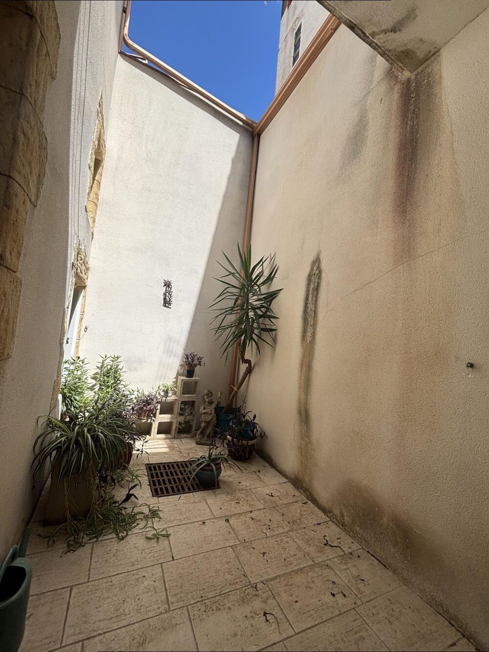 Vente Maison Montpellier - Quartier très recherché - Maison de ville de 195 m² avec garage,  composée de 3 appartements indépendants + terras Montpellier