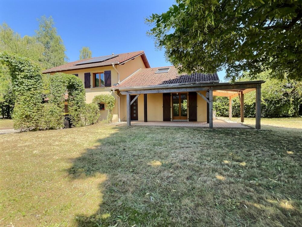 APPRIEU  Maison familiale avec sous-sol sur un terrain arboré de 951 m²