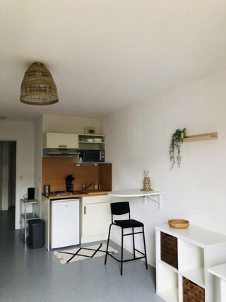  Appartement à louer 1 pièce 27 m²