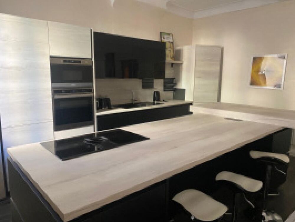 APPARTEMENT P2 MEUBLE - PLACE D'ASSAS NIMES CENTRE